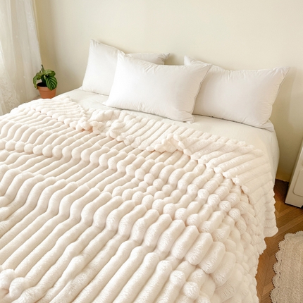 璐维斯家纺 2025款跨境专供外贸出口电商热销款仿兔毯加厚牛奶绒盖毯 米白