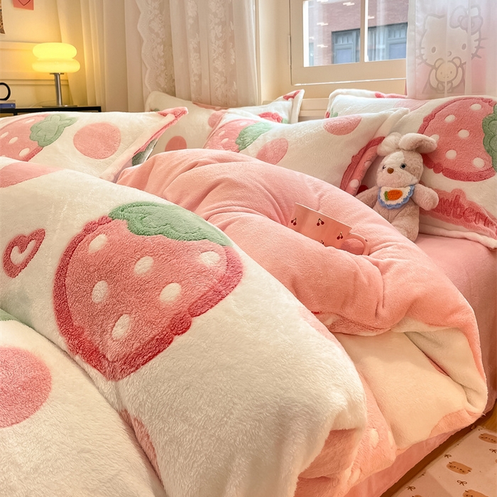 91家纺网 家纺一手货源 找家纺 川悦生活 2024新款雪花绒印花单被套系列-夜景 啵啵草莓