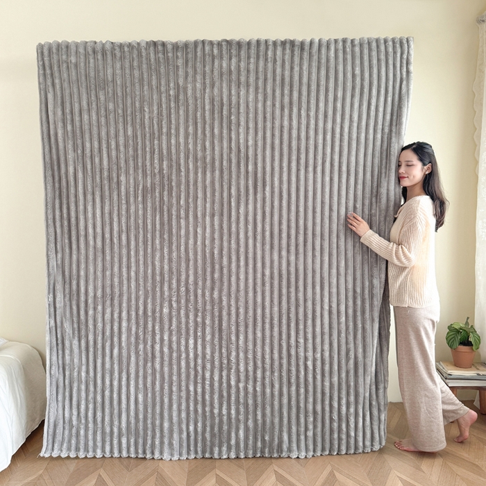 91家纺网 家纺一手货源 找家纺 璐维斯家纺 2025款跨境专供外贸出口电商热销款仿兔毯加厚牛奶绒盖毯 银灰