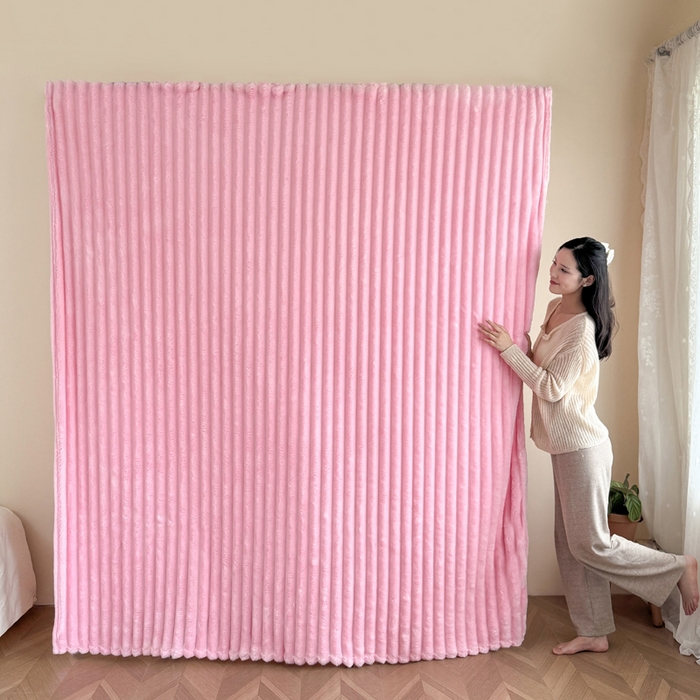 91家纺网 家纺一手货源 找家纺 璐维斯家纺 2025款跨境专供外贸出口电商热销款仿兔毯加厚牛奶绒盖毯 粉色