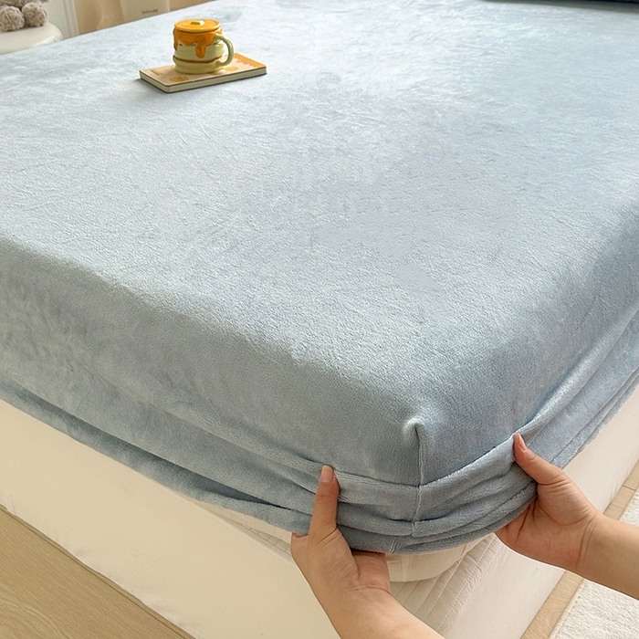 91家纺网 家纺一手货源 找家纺 家贝爱 2024新款加厚保暖牛奶绒床笠 纯色水蓝