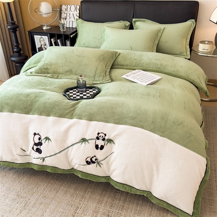 91家纺网 家纺一手货源 找家纺 （总）2024新款A类牛奶绒熊猫刺绣夹棉单被套