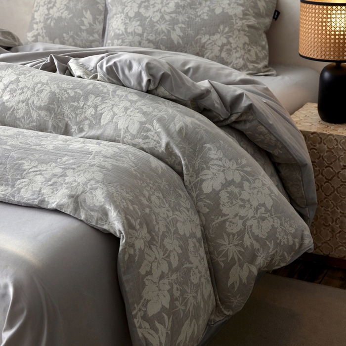 91家纺网 家纺一手货源 找家纺 （总）卡姿家纺 2024秋冬三层纱色织水洗棉大提花