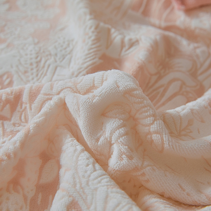 91家纺网 家纺一手货源 找家纺 全季家居 2024新款A类高克重5D立体浮雕宽边牛奶绒加厚保暖被套单件 海棠花开-粉