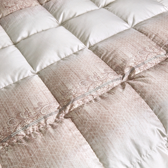 91家纺网 家纺一手货源 找家纺 御眠纺羽绒被壳 2024新品高端糯糯棉印花羽绒被鹅绒被冬被春秋 沐浴奶白