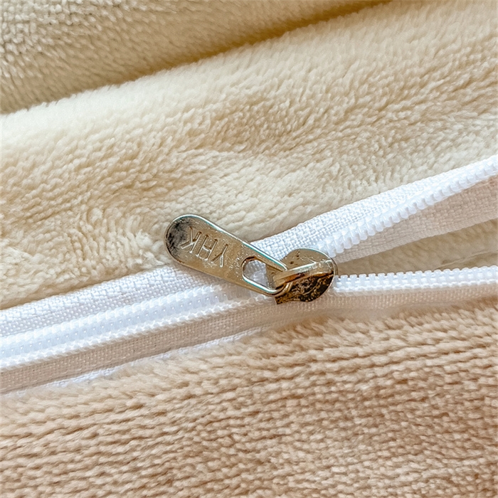 91家纺网 家纺一手货源 找家纺 丝幔家纺 2025新款A类刺绣牛奶绒四件套 花朵-奶咖