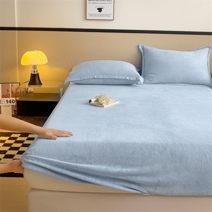 91家纺网 家纺一手货源 找家纺 （总）名兮家居 2024新款高克重加厚纯色牛奶绒床笠床单