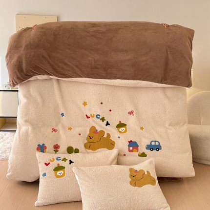 91家纺网 家纺一手货源 找家纺 川悦生活 2024新款泰迪绒毛巾绣四件套 狗仔派对