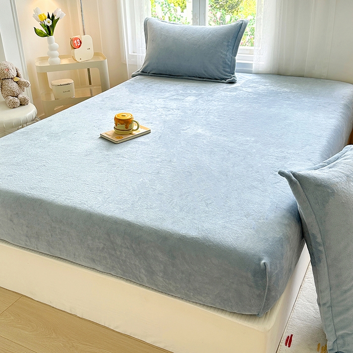 91家纺网 家纺一手货源 找家纺 家贝爱 2024新款加厚保暖牛奶绒床笠 纯色水蓝