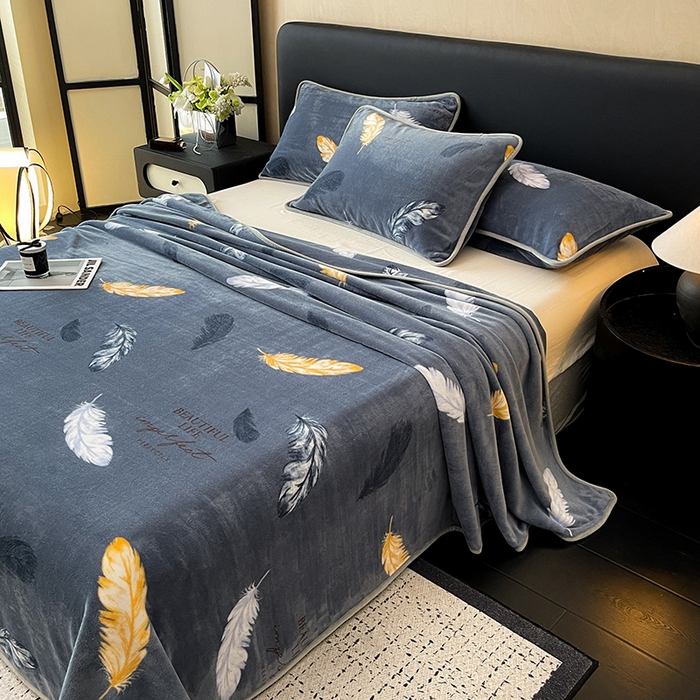91家纺网 家纺一手货源 找家纺 全季家居 2024新款A类纯色印花高克重加厚保暖包边牛奶绒床单单件 羽毛