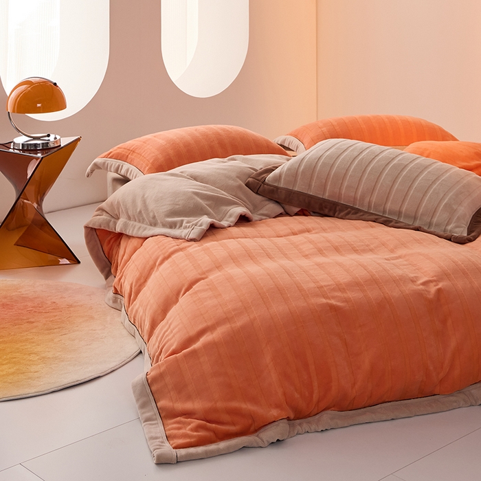 91家纺网 家纺一手货源 找家纺 2024新款牛奶3D绒立体雕花剪花四件套 橘色+卡其色