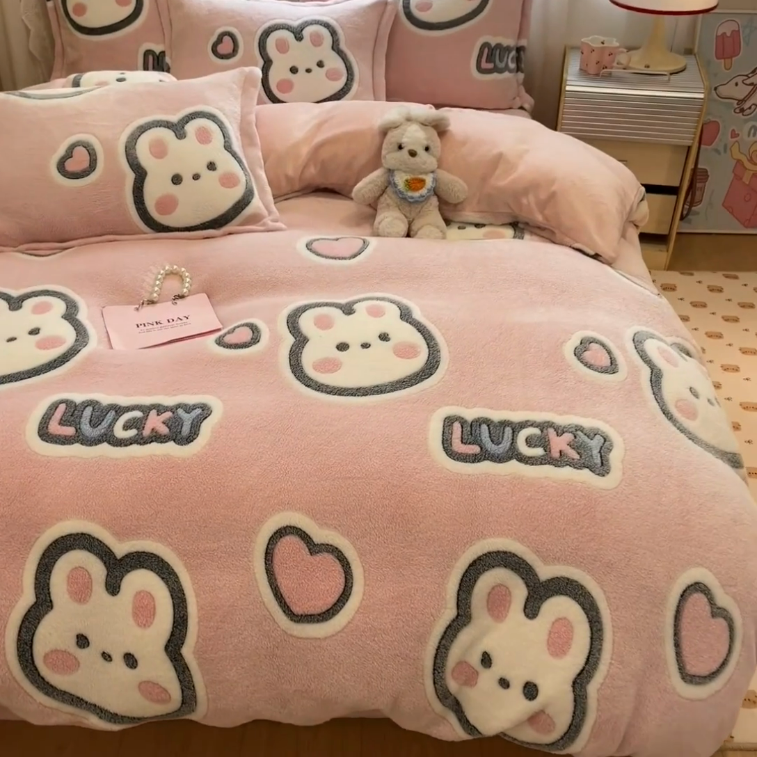 91家纺网 家纺一手货源 找家纺 川悦生活 2024新款雪花绒印花单被套系列-夜景 爱米兔