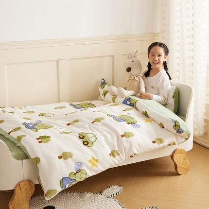 91家纺网 家纺一手货源 找家纺 （总）艾佳宝贝 2024新款牛奶绒多功能儿童盖毯式可脱卸被子被套被芯