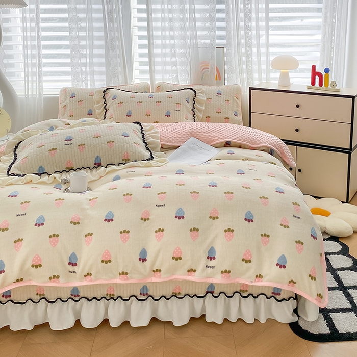 91家纺网 家纺一手货源 找家纺 格真 2024新款加厚保暖豆豆绒牛奶绒单床盖被套三件套四件套 草莓啵啵