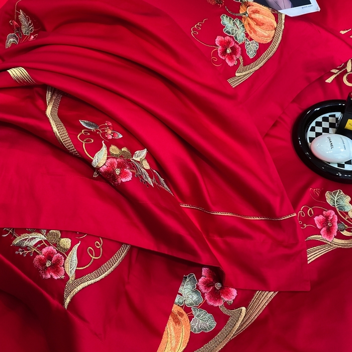 91家纺网 家纺一手货源 找家纺 （总）玖玖爱家纺 2024新款100支双股长绒棉提花刺绣婚庆四件套