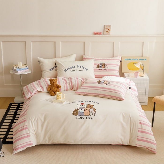 91家纺网 家纺一手货源 找家纺 卡姿家纺 2024秋冬呆萌小刺绣第二季 森林总动员-粉