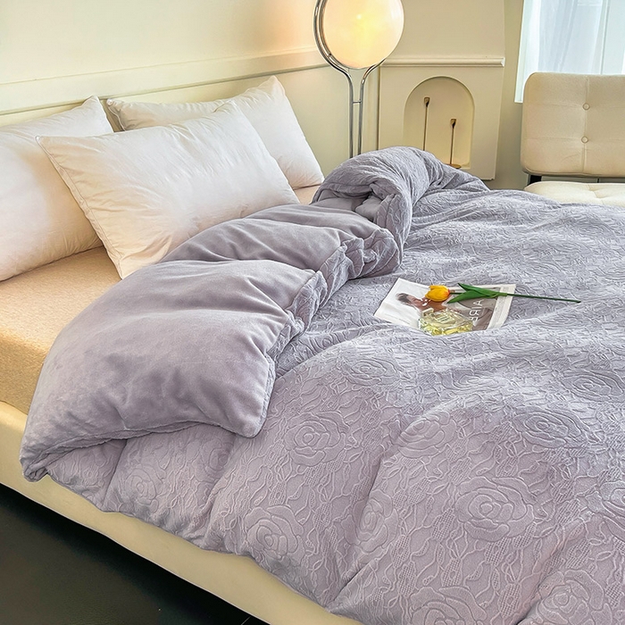 91家纺网 家纺一手货源 找家纺 睡棉坊 2024新款高克重剪花牛奶绒可拆洗冬被被子被芯 玫瑰花