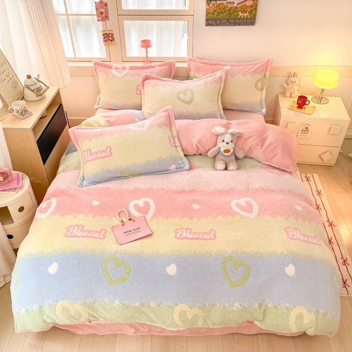 91家纺网 家纺一手货源 找家纺 川悦生活 2024新款雪花绒印花单被套系列-自然光 彩虹爱语粉