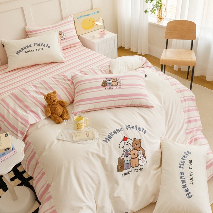 91家纺网 家纺一手货源 找家纺 卡姿家纺 2024秋冬呆萌小刺绣第二季 森林总动员-粉