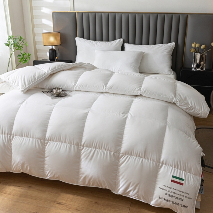 91家纺网 家纺一手货源 找家纺 御眠纺羽绒被壳 2024新款糯棉羽绒被立体静音酒店羽绒被 白色
