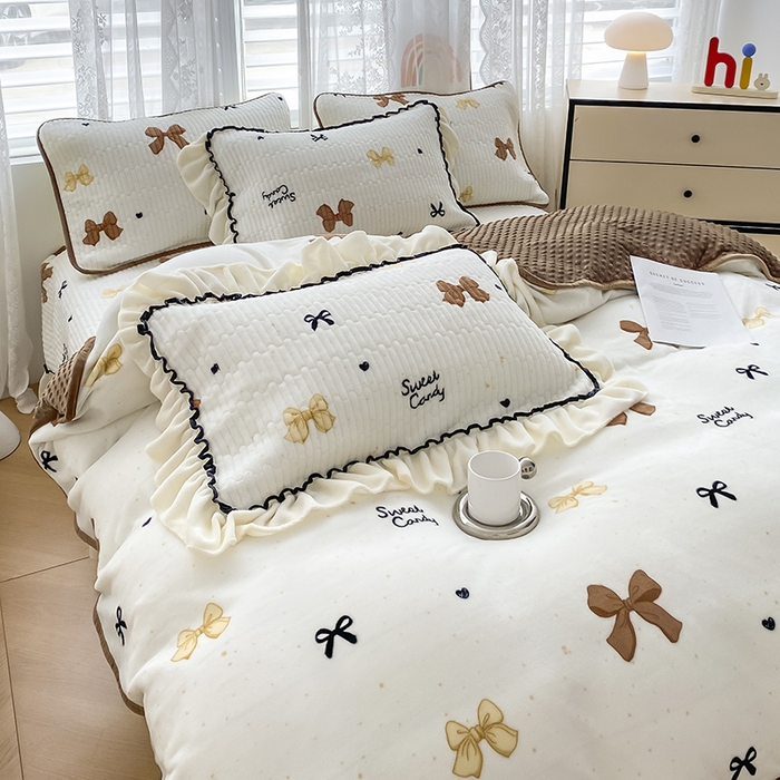 91家纺网 家纺一手货源 找家纺 格真 2024新款加厚保暖豆豆绒牛奶绒单床盖被套三件套四件套 爱心蝴蝶结