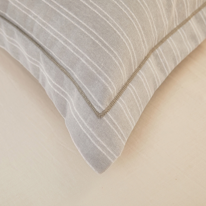 91家纺网 家纺一手货源 找家纺 雲归梦 2024新款全棉多规格加厚磨毛多规格单品--单枕套 单枕套-条芬芳-灰