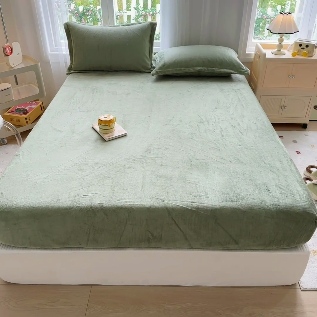 91家纺网 家纺一手货源 找家纺 家贝爱 2024新款加厚保暖牛奶绒床笠 纯色抹茶绿