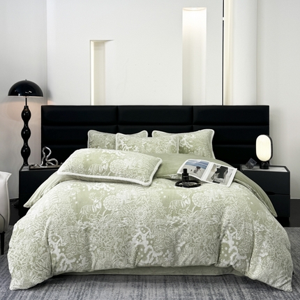 91家纺网 家纺一手货源 找家纺 子曰 2024新款高克重保暖雕花牛奶绒四件套 秘境-绿