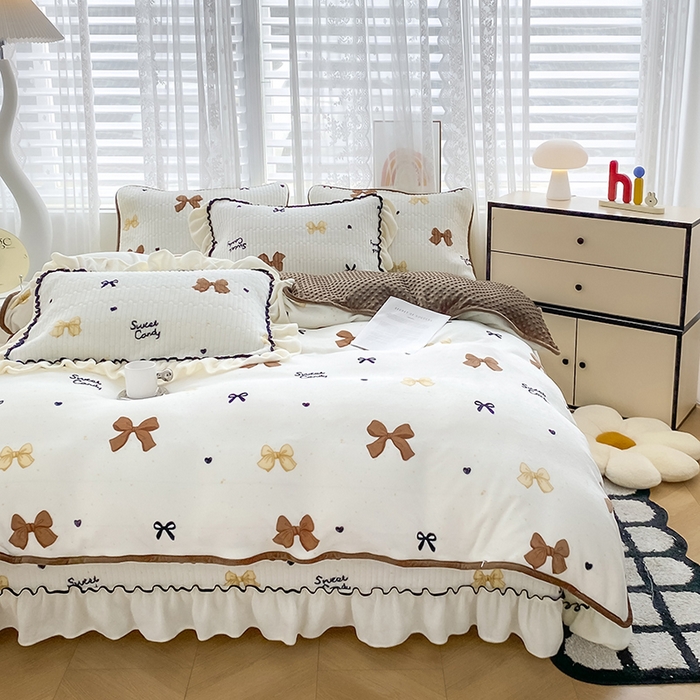 91家纺网 家纺一手货源 找家纺 格真 2024新款加厚保暖豆豆绒牛奶绒单床盖被套三件套四件套 爱心蝴蝶结