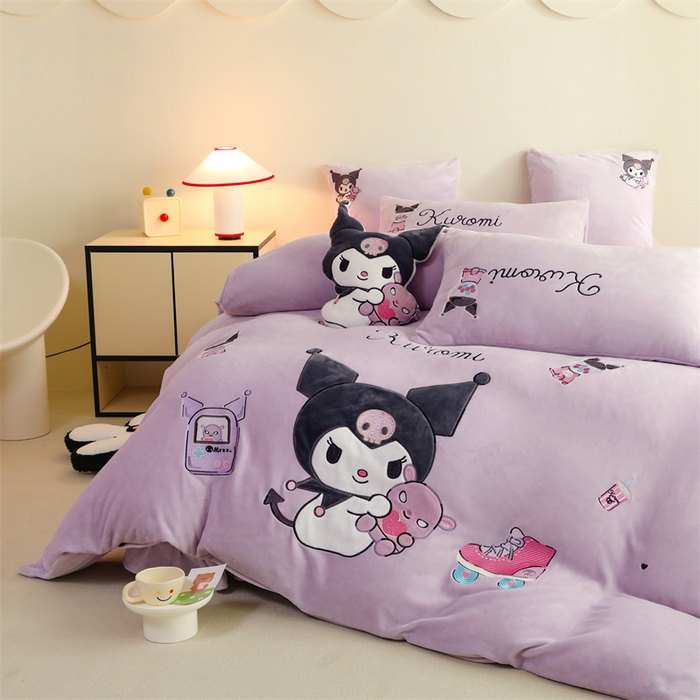 91家纺网 家纺一手货源 找家纺 （总）绒棉世家 2025新款正版带标三丽欧-库洛米牛奶绒贴布绣四件套