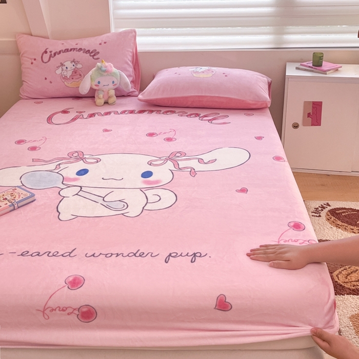 91家纺网 家纺一手货源 找家纺 金爱家 2024新款大阪单品牛奶绒床笠 绒-D樱桃美美大耳狗