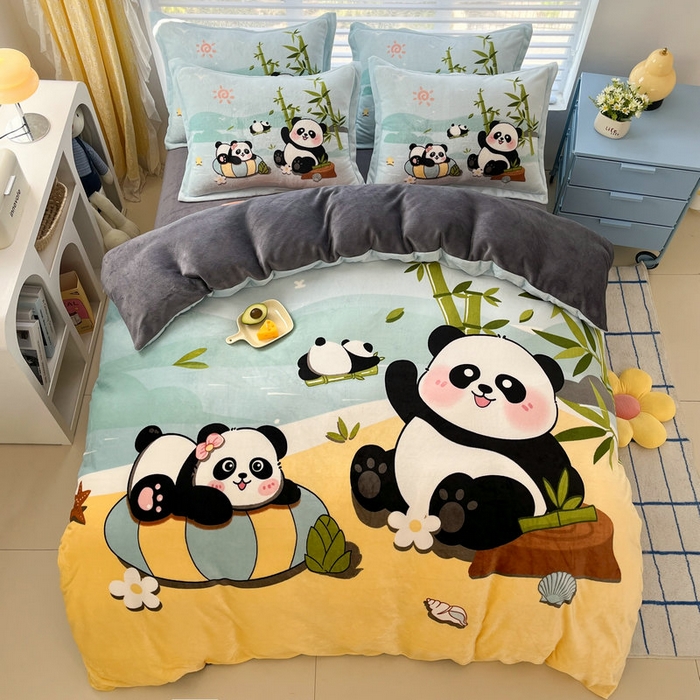 91家纺网 家纺一手货源 找家纺 宝薇 2024新款加厚牛奶绒大版卡通四件套 熊猫假日绒