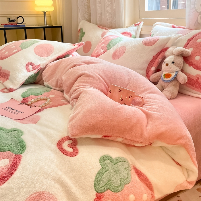 91家纺网 家纺一手货源 找家纺 川悦生活 2024新款雪花绒印花单被套系列-夜景 啵啵草莓