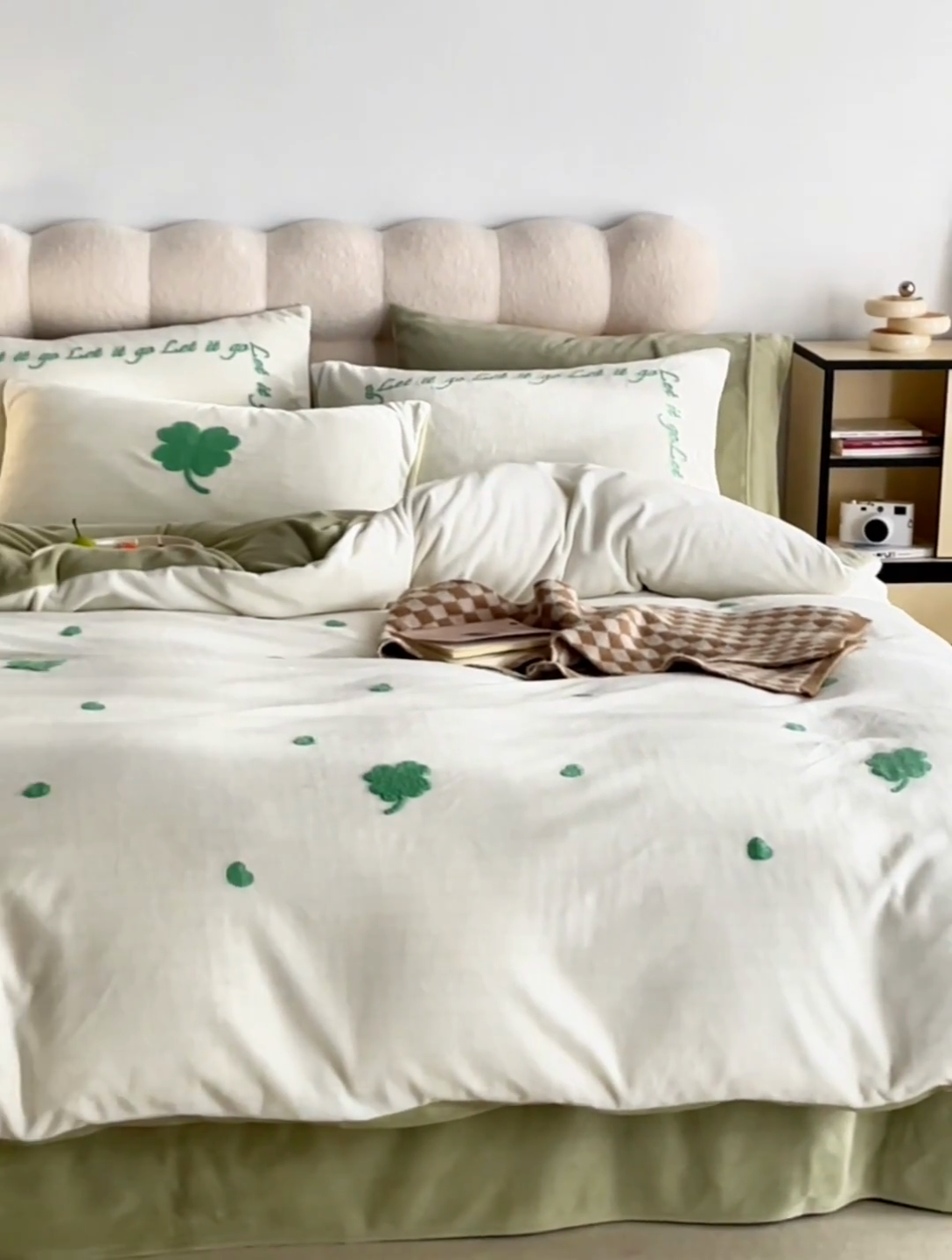 91家纺网 家纺一手货源 找家纺 千朵森 2024新款牛奶绒毛巾绣四件套-艾琳 艾琳-奶昔绿