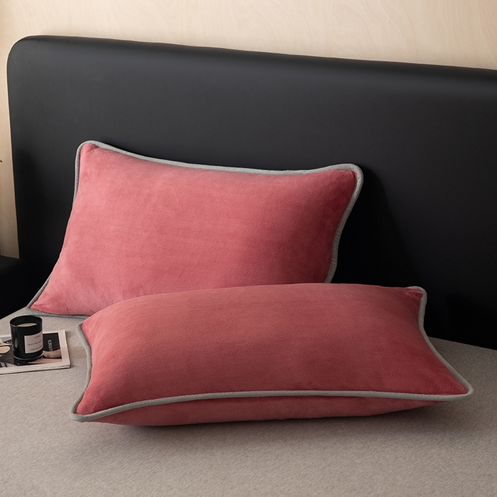 91家纺网 家纺一手货源 找家纺 全季家居 2024新款A类纯色印花高克重加厚保暖包边牛奶绒枕套 豆沙