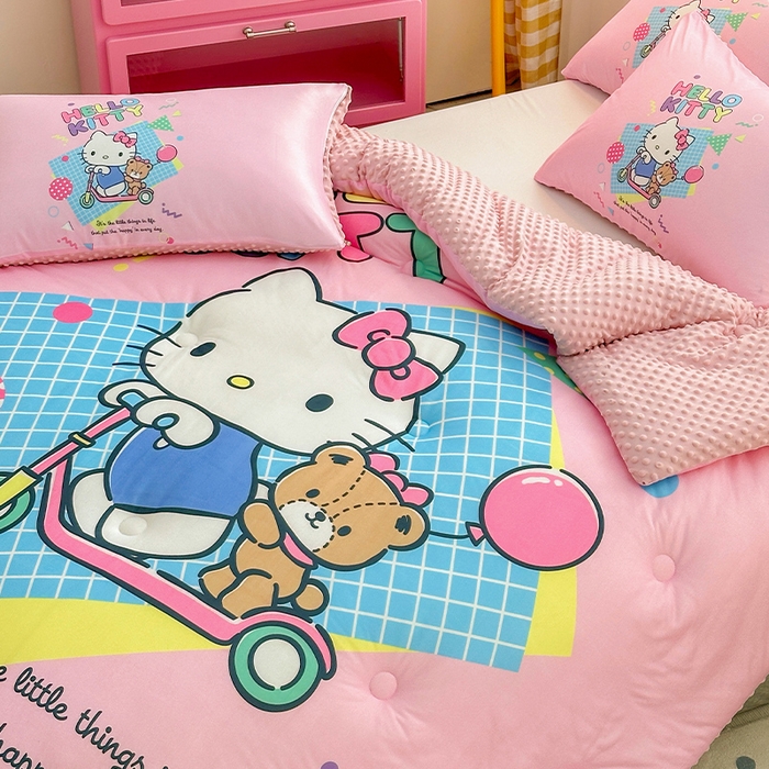 91家纺网 家纺一手货源 找家纺 ds生活馆 2025新款三丽鸥大版印花豆豆被春秋被冬被 快乐凯蒂