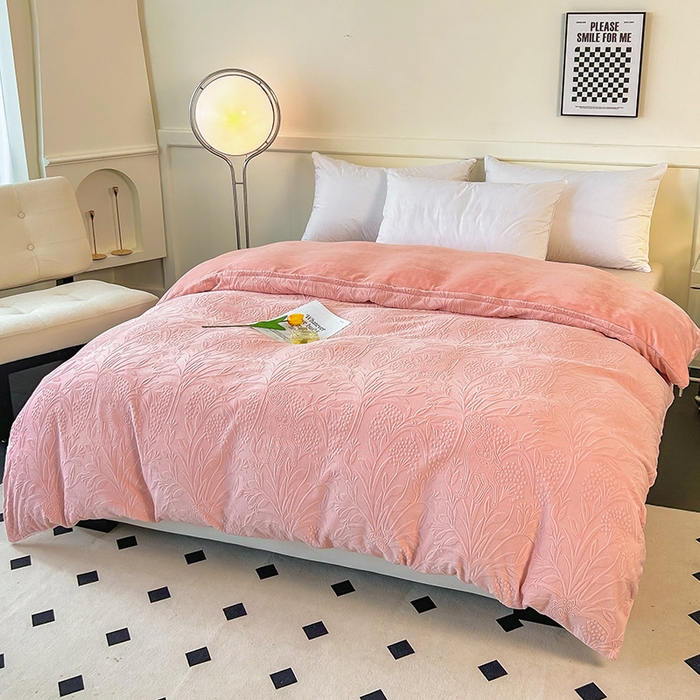 91家纺网 家纺一手货源 找家纺 睡棉坊 2024新款高克重剪花牛奶绒可拆洗冬被被子被芯 森林迷雾