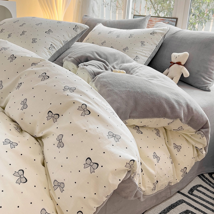 91家纺网 家纺一手货源 找家纺 捌月 2024新款棉加绒A版13372全棉B版高克重牛奶绒四件套直播新品 小情歌