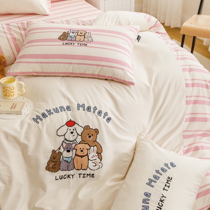 91家纺网 家纺一手货源 找家纺 卡姿家纺 2024秋冬呆萌小刺绣第二季 森林总动员-粉