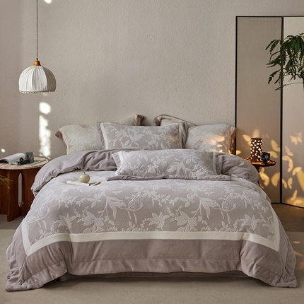 91家纺网 家纺一手货源 找家纺 （总）瑞雪家居 2025新款雕花牛奶绒四件套-蝶屿