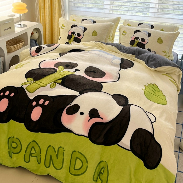 91家纺网 家纺一手货源 找家纺 宝薇 2024新款加厚牛奶绒大版卡通四件套 大熊猫绒