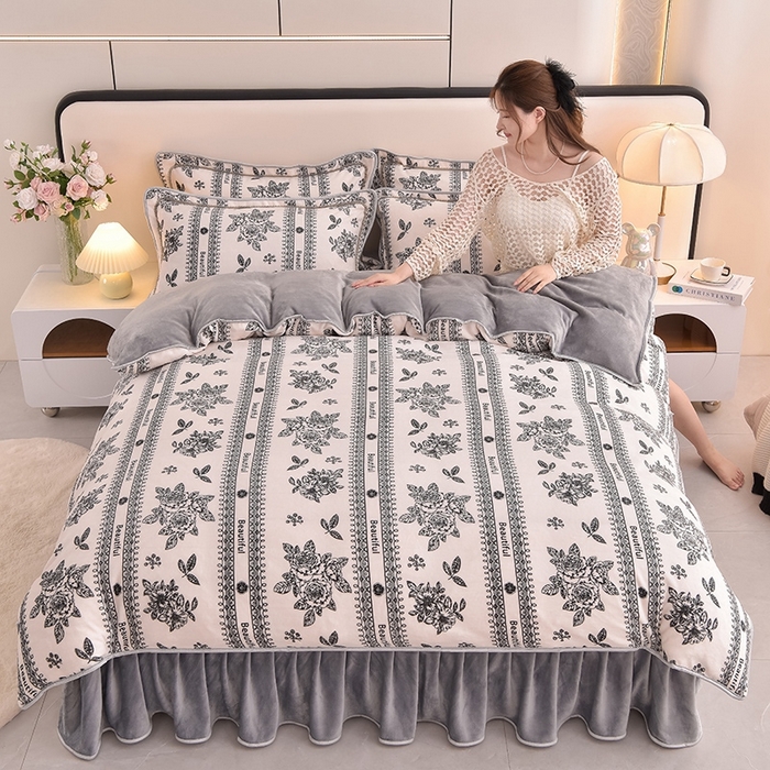 91家纺网 家纺一手货源 找家纺 富之航 2024新款8-9斤高克重印花牛奶绒四件套保暖绒套件直播爆款午后花园