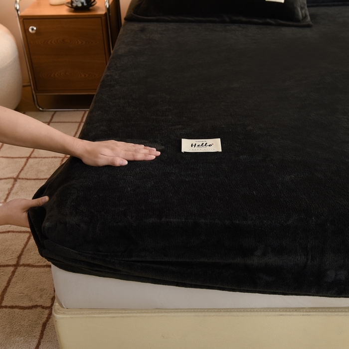 91家纺网 家纺一手货源 找家纺 857 2024新款纯色保暖高克重牛奶绒床笠 床笠-炭黑色