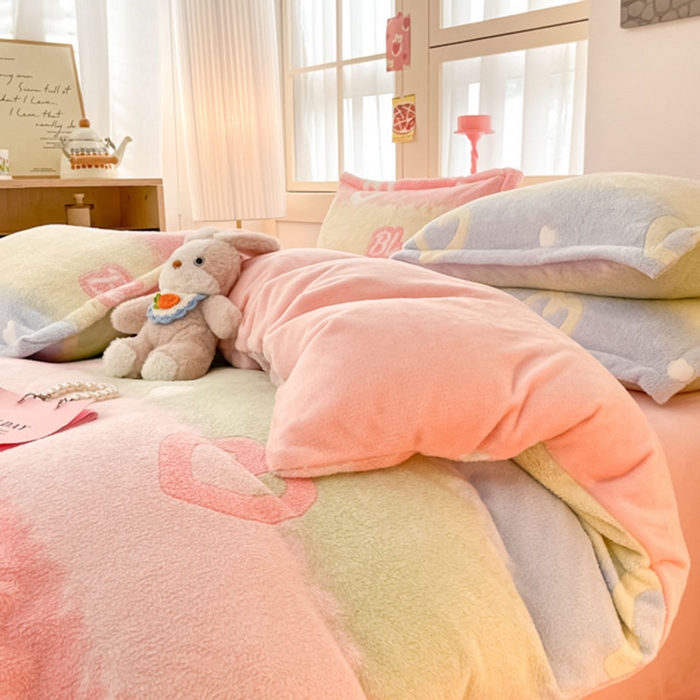 91家纺网 家纺一手货源 找家纺 川悦生活 2024新款雪花绒印花单被套系列-自然光 彩虹爱语粉