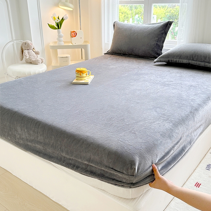 91家纺网 家纺一手货源 找家纺 家贝爱 2024新款加厚保暖牛奶绒床笠 纯色灰