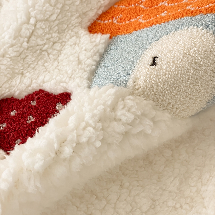 91家纺网 家纺一手货源 找家纺 如一 2024新款羊羔绒牛奶绒毛巾绣四件套 温馨小屋-白