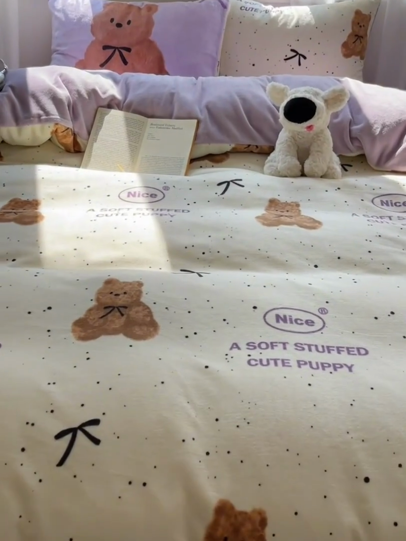 91家纺网 家纺一手货源 找家纺 2024新款INS混搭版卡通牛奶绒四件套 可可小熊