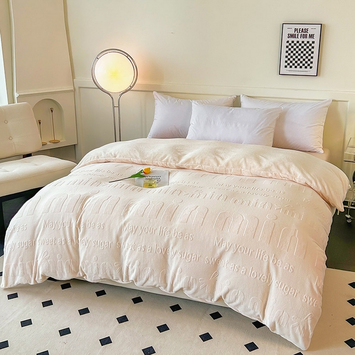 91家纺网 家纺一手货源 找家纺 睡棉坊 2024新款高克重剪花牛奶绒可拆洗冬被被子被芯 miumiu