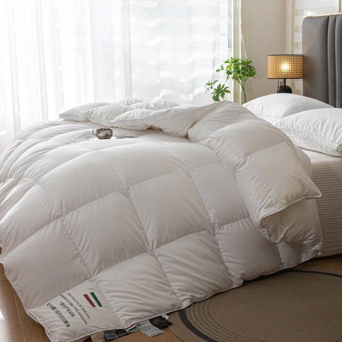 91家纺网 家纺一手货源 找家纺 御眠纺羽绒被壳 2024新款糯棉羽绒被立体静音酒店羽绒被 白色