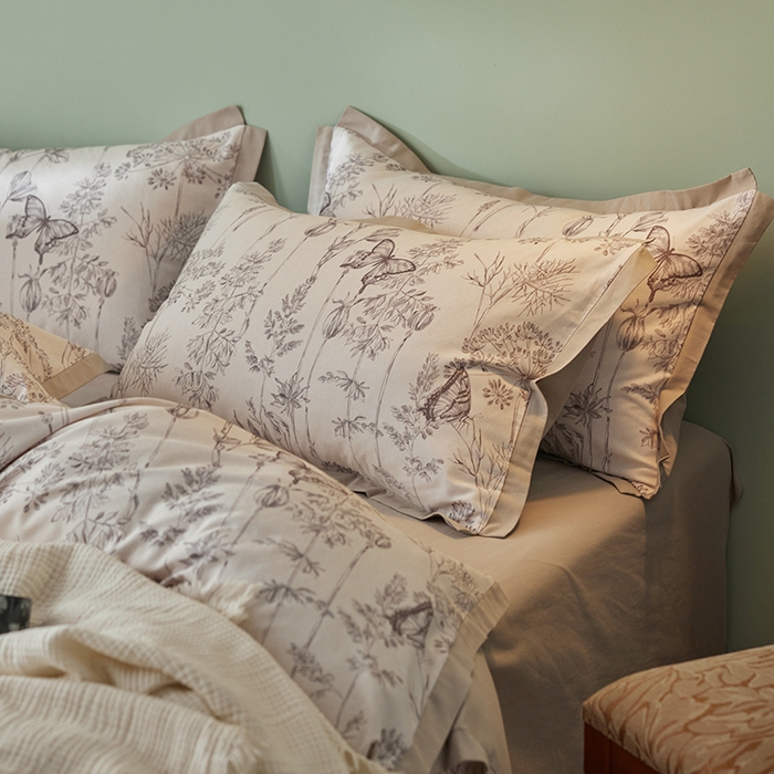 91家纺网 家纺一手货源 找家纺 千朵森 2024新款全棉拼角磨毛四件套-风格一 黎颜旧梦